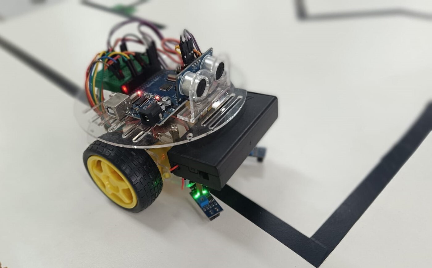ODIR na modalidade Seguidor de Linha, com sensor ultrassônico e trilha no chão